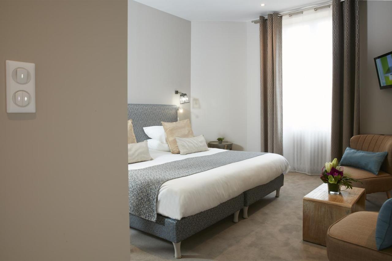 Logis Hotel - Restaurant Maison Claude Darroze Langon  Εξωτερικό φωτογραφία