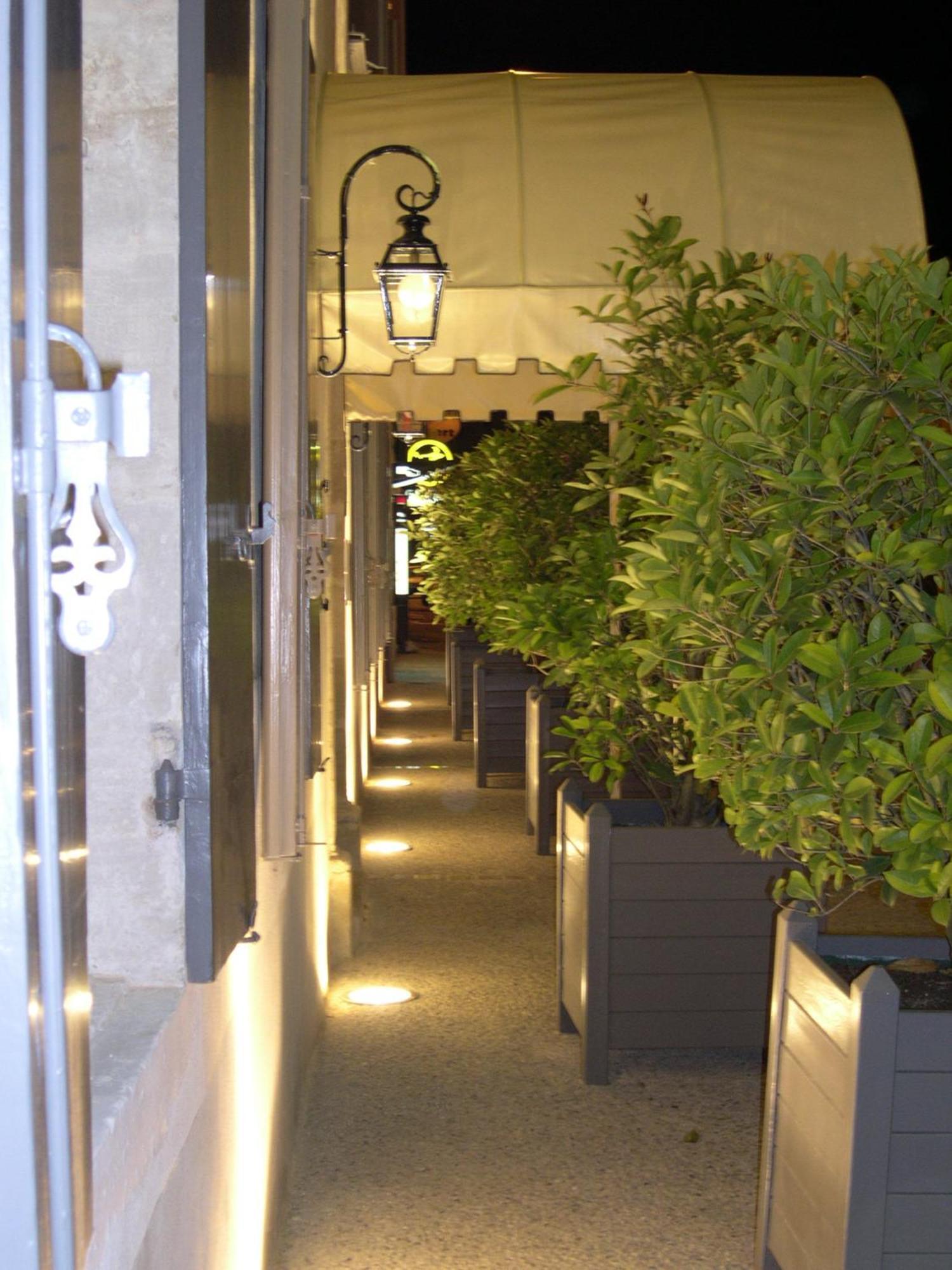 Logis Hotel - Restaurant Maison Claude Darroze Langon  Εξωτερικό φωτογραφία