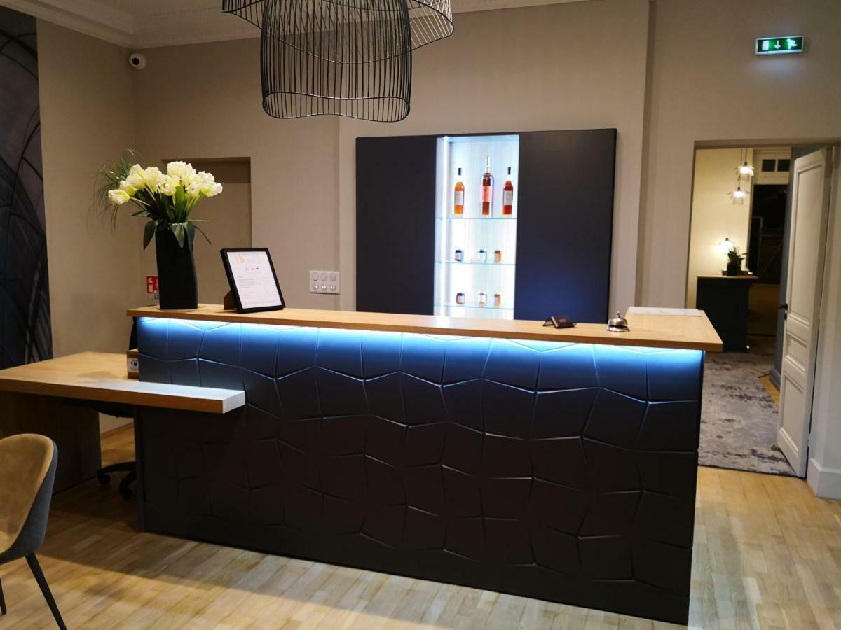 Logis Hotel - Restaurant Maison Claude Darroze Langon  Εξωτερικό φωτογραφία
